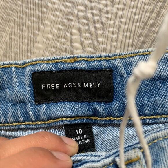 Free Assembly Jeans Womens 10 Denim Light Wash Original 90s Straight High Rise - Picture 6 of 11